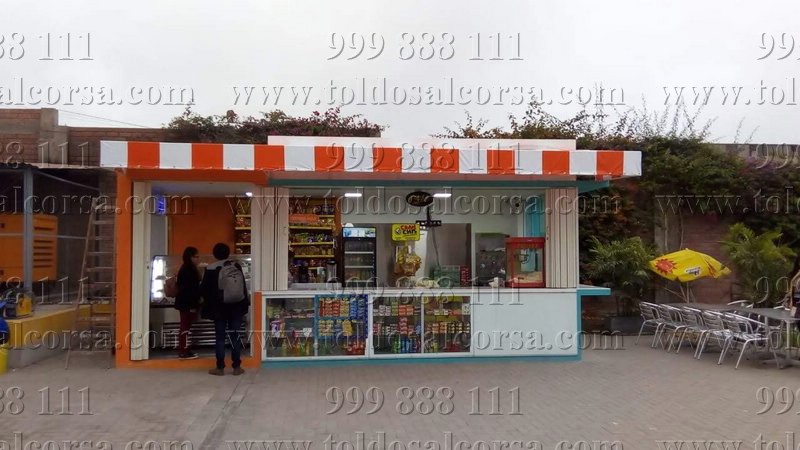 Fabricamos e instalamos toldos curvos para tiendas.