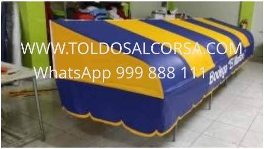 Fabricamos e instalamos toldos curvo para tiendas.