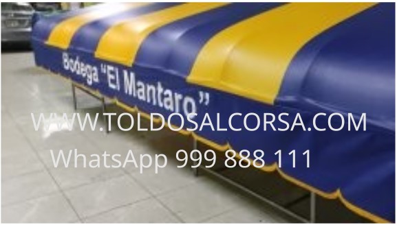 Fabricamos e instalamos toldos curvos.